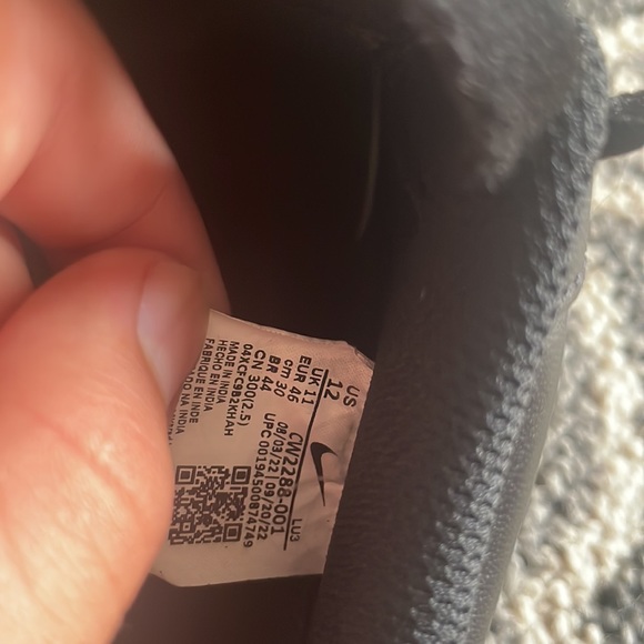 Nike Air Force 1 (black) size 12 - Picture 2 of 3